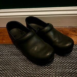 Dansko professional Black Leather Clogs | Women’s size 38
